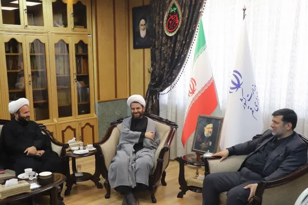 دیدار حجت‌ الاسلام کرباسی دبیر ستاد امر به‌ معروف و نهی‌ از منکر استان قم با دکتر آقامیری استاندار قم